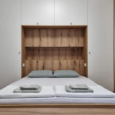 Lovely 1-bedroom Unit With Free Parking Appartement